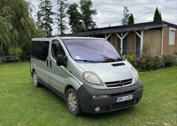 Opel vivaro 2.5 dti 2003r 135km