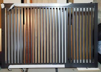 Brama wjazdowa dwuskrzydłowa z furtką