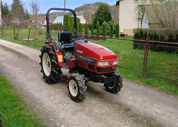 Traktor Yanmar Af220s 22km 4x4 iseki Kubota mitsubishi