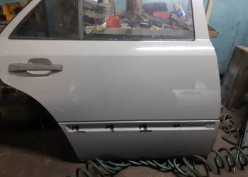 Drzwi prawy tył Mercedes w124