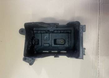 1K0915333C podstawa obudowa akumulatora vw passat b6 volkswagen