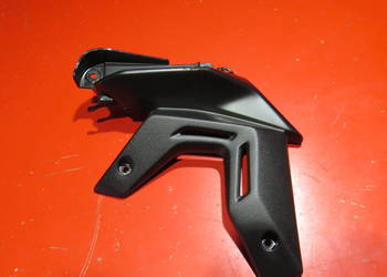 KAWASAKI Z650 Z 650 20-23 mocowanie uchwyt plastik bok