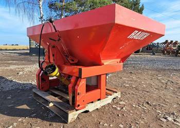 Rozsiewacz do nawozu RAUCH MDS 901 hydraulika super stan