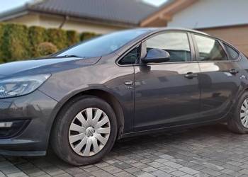 Sprzedam Opel Astra j 2014 r.