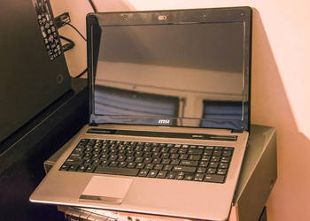 Laptop MSI MS-16Y1