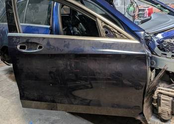 Mercedes w205 drzwi prawe przednie 890