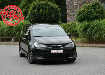 Chrysler Pacifica 3.6 V6 291KM 2019r. Touring Kamera LED