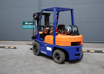 TOYOTA 5FGL25   z gwarancją.