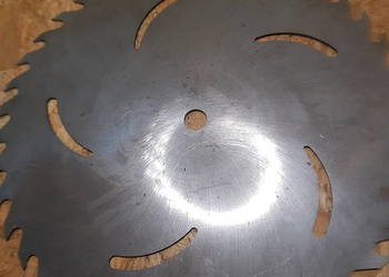 Piła tarczowa do drewna 600x4.0x32 mm bez vidi