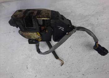 Kia Carens II  Zamek Drzwi Prawy Przód