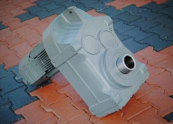 MOTOREDUKTOR 3kw. 13obr./min. z hamulcem FIRMY SEW