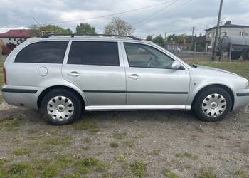 Skoda Octavia 1.6 2009r. LPG