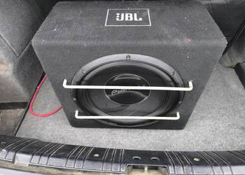 Skrzynia basowa z wzmacniaczem