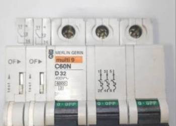 Merlin Getin multi 9 C60N D32 z stykami pomocniczymi