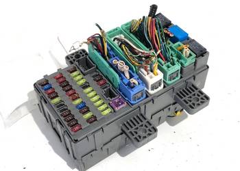 SKRZYNKA BEZPIECZNIKÓW HONDA CIVIC VIII 37832LN Hatchback 1.4 100KM