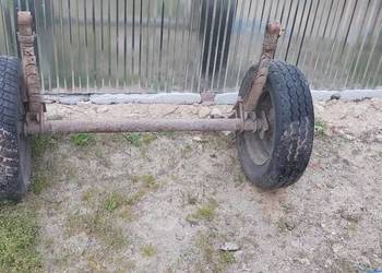 Oś przyczepy rolniczej