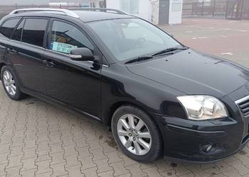 Sprzedam Toyota Avensis kombi