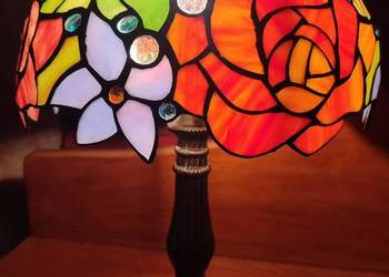 Lampa witrażowa, kwiaty, żywe kolory