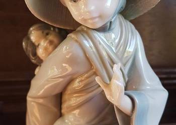 Figurka Chinki z dzieckiem. Daisa 1980.  LLadro