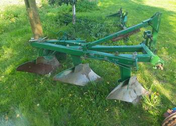 Pług 3 skibowy + zapasowy korpus Pług 3 skibowy + zapasowy korpus