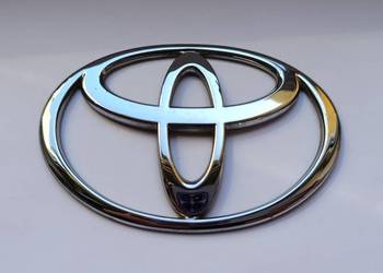 Emblemat Toyota Yaris I 99-06r