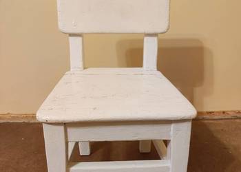 Białe krzesełko z PRL