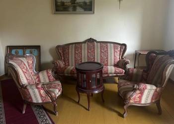 Komplet mebli stolik z barkiem