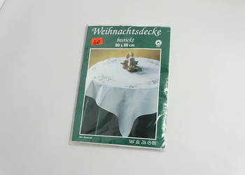 Piękna Świąteczna Serweta Haftowana – 80x80 cm