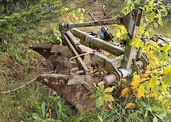 Sprzedam pług 2 skibowy oraz kultywator 2.3m