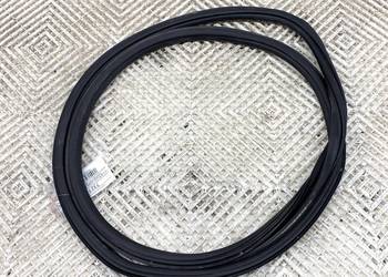 USZCZELKA DRZWI PRZÓD LEWA SKODA OCTAVIA IV Kombi 5E3867365