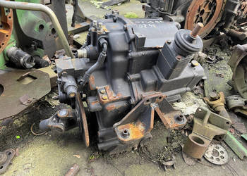 John Deere 3200 3215 3220 3415 3420 - skrzynia biegów AZ54187 CKA70671