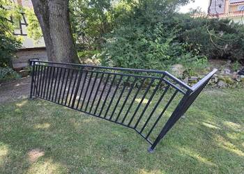 Balustrady schodowe balkonowe stal