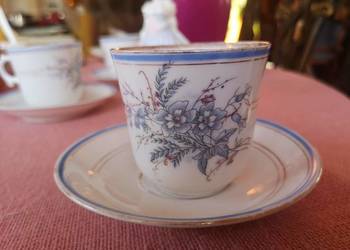 Filiżanka , błękity, z wyciskiem numer. i literami "Schw