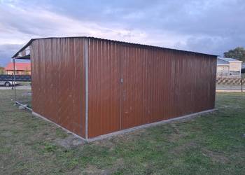 Garaze blaszane typowe i na zamówienie kojce dla psów