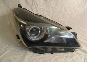 Reflektor Przód strona prawa Toyota Yaris MM323