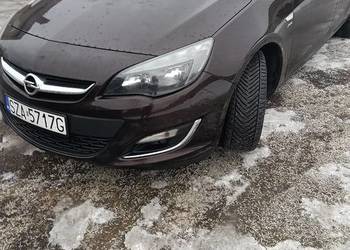 Opel Astra 2013 benzyna