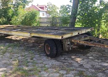 Przyczepa niskopodłogowa platforma ładowność 20 t