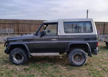 Toyota Land Cruiser off road