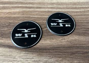NOWY POLSKI KOMPLET EMBLEMATY EMBLEMAT TŁOCZONY NA ZBIORNIK WSK 125 WSK 175 NOWY POLSKI KOMPLET EMBLEMATY EMBLEMAT TŁOCZONY NA ZBIORNIK WSK 125 WSK 175