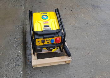 Agregat prądotwórczy, Generator DER WEBER DW1000e