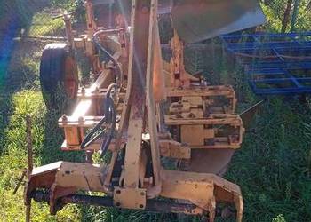 Sprzedam pług 3 skibowy obrotowy Sprzedam pług 3 skibowy obrotowy