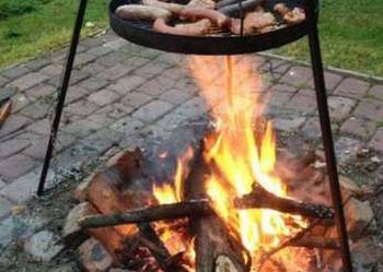 GRILL wiszący nad ogniskiem