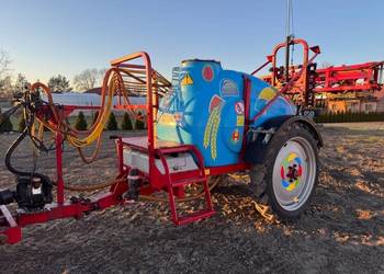 Opryskiwacz na kołach ciągany Biardzki 2200L pilmet krukowiak bury