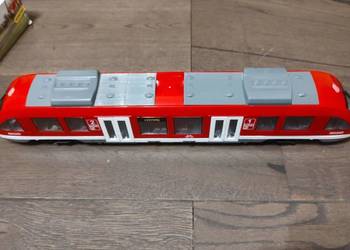 duży pociąg miejski