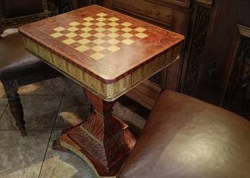 Stolik inspirowany stylem Wiktoriańskim