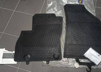 Dywaniki gumowe Peugeot Bipper / Citroen Nemo - NOWE ORY