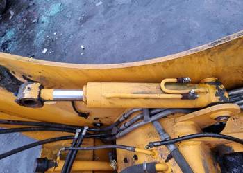 SIŁOWNIK HYDRAULICZNY JCB 535-125 MASZTU