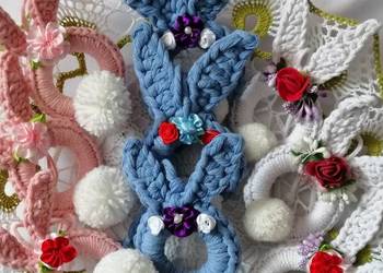 Zestaw 6 sztuk zawieszek wielkanocnych z motywem zajączka.