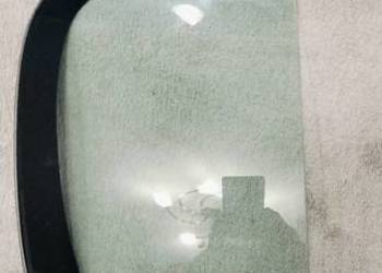 Szyba tylna stała prawa do Opel Signum / Vectra C.