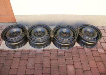 Felgi stalowe 7Jx16 cali 5x112x66,6  ET-39 Audi A-4 B8